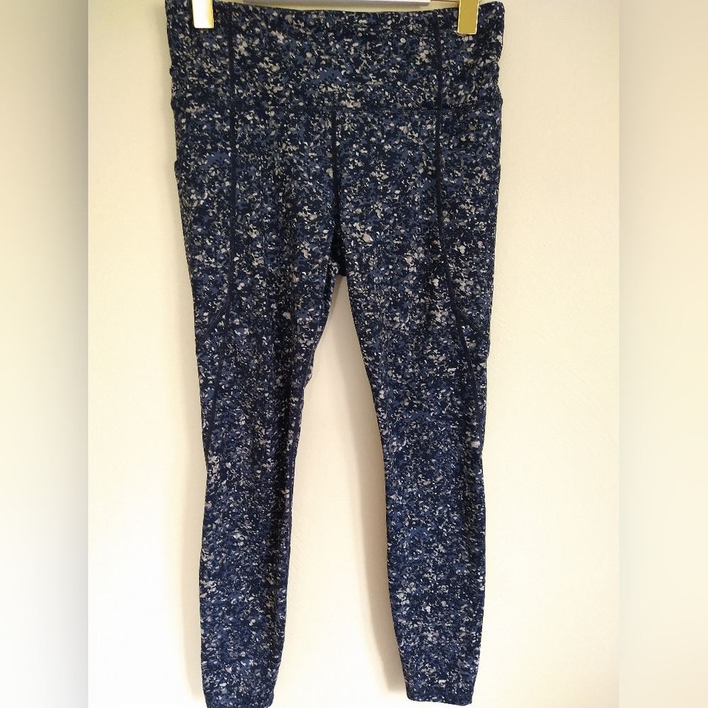 Athleta leggings size M